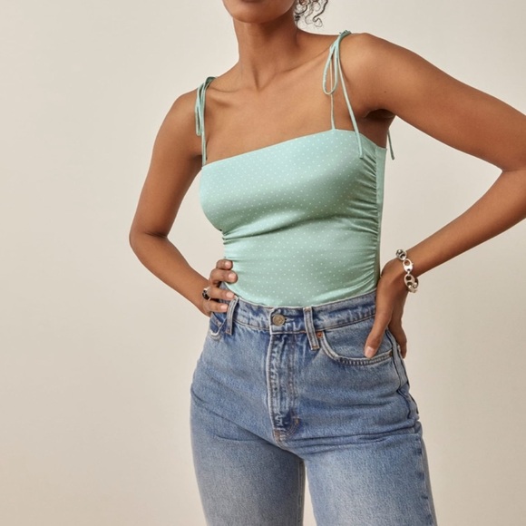 Reformation Tops - Reformation Lucrezia Silk Top In Verine Size 8